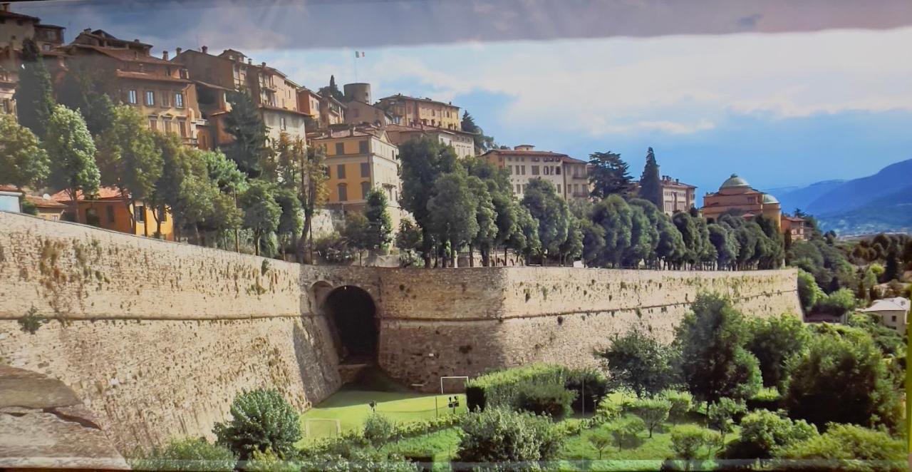 Smart Gold Apartment Luxury Central Bergamo Kültér fotó