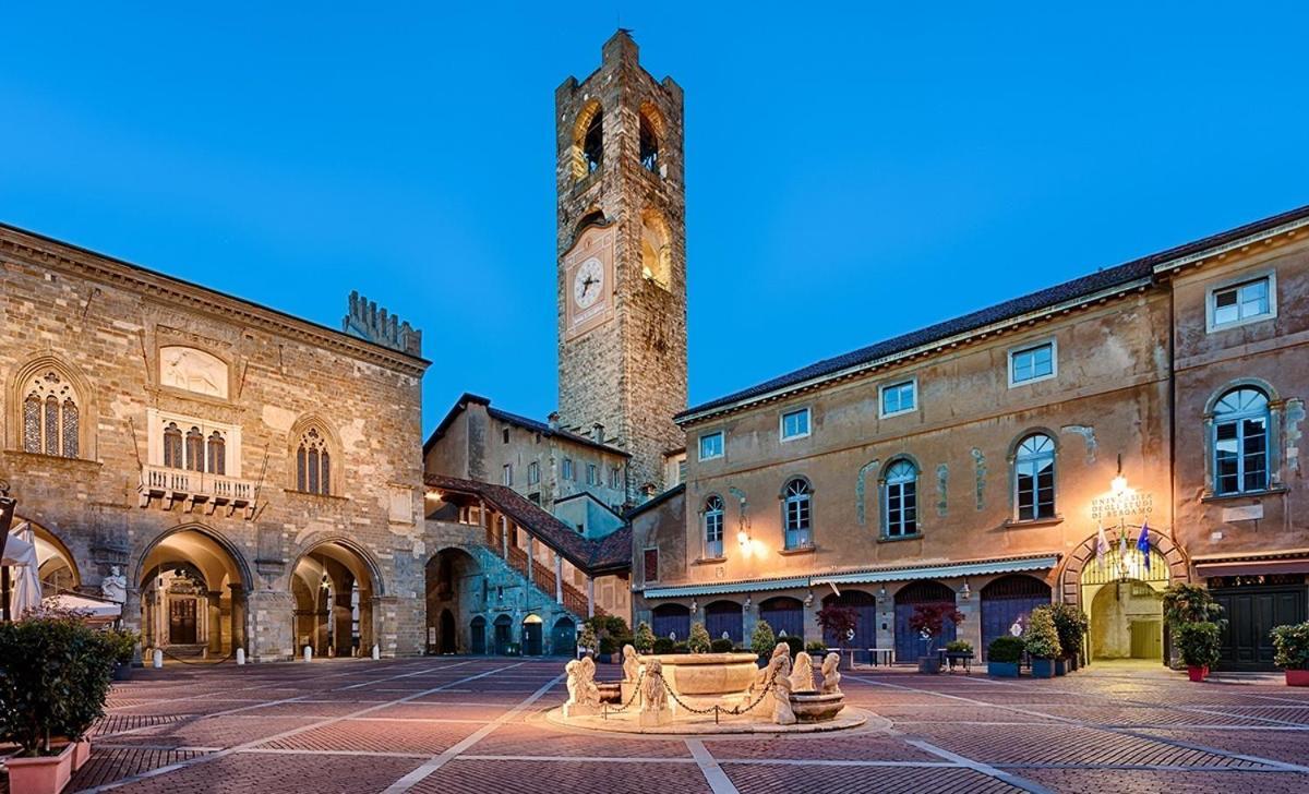 Smart Gold Apartment Luxury Central Bergamo Kültér fotó